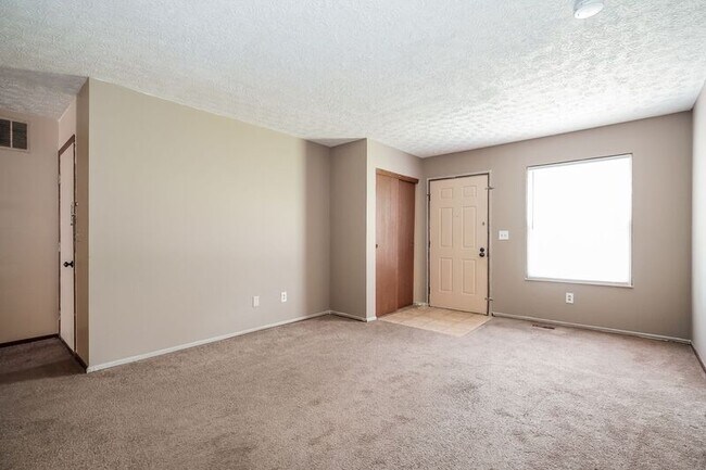 Building Photo - 2510 Thimbleberry Rd