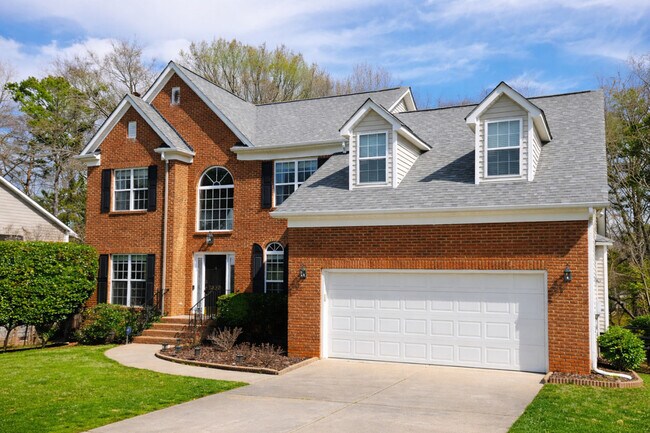 Building Photo - 10301 Rougemont Ln
