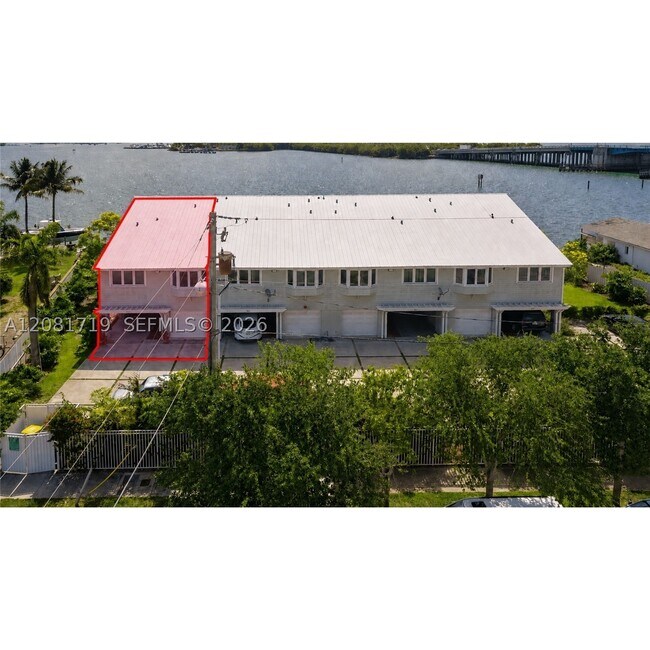 Building Photo - 8041 NE Bayshore Ct