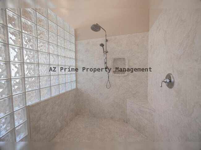 Building Photo - 2902 E Gary Way