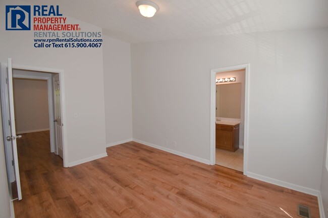 Building Photo - Wonderful 2BR/2.5BA townhome less than 1 m...