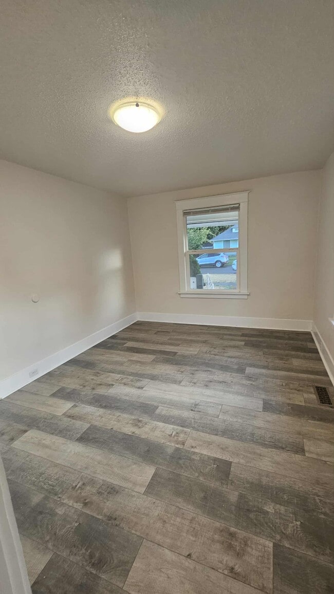 Building Photo - 602 Louviers Ave