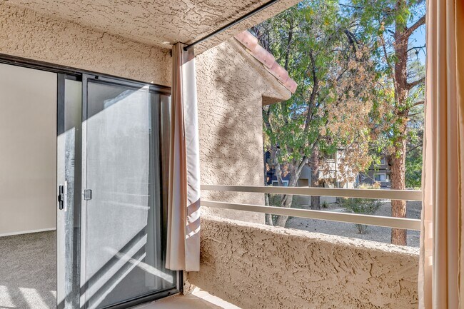 Building Photo - 5026 S Rainbow Blvd