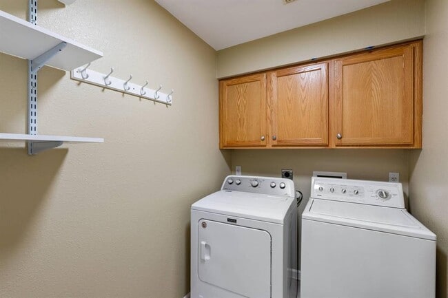 Building Photo - 14609 Ballycastle Trail