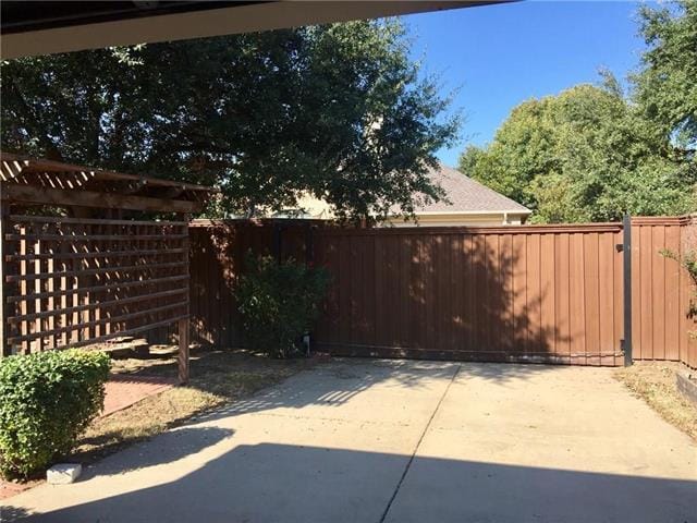 Building Photo - 9410 Shirland Ln