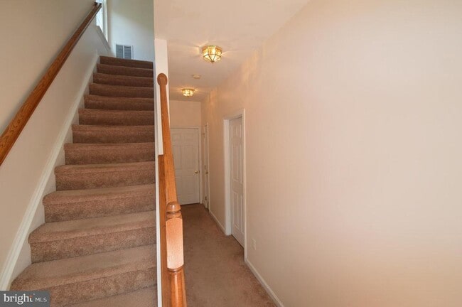 Building Photo - 42761 Hollingsworth Terrace