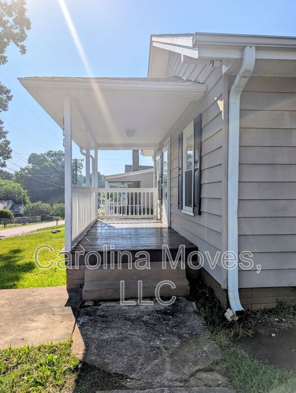 Building Photo - 403 McCrary St