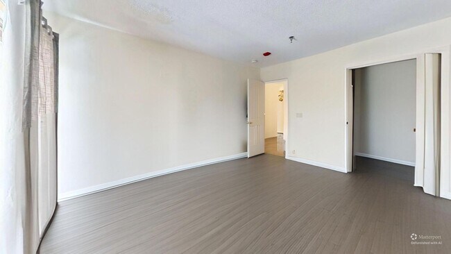 Building Photo - 37 S Williams St