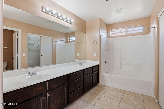 Building Photo - 11433 W Yavapai St