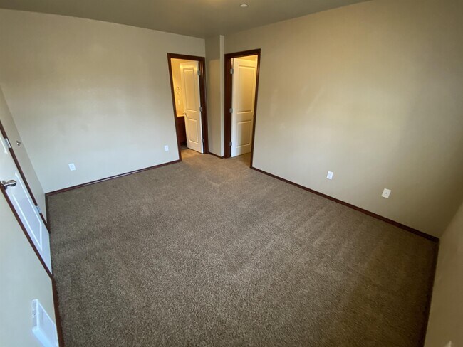 Building Photo - 14803 50th Dr NE