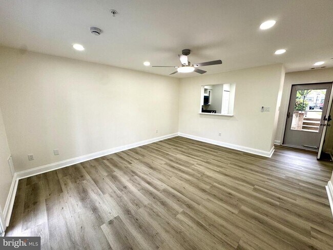 Building Photo - 1142 Windemere Ct