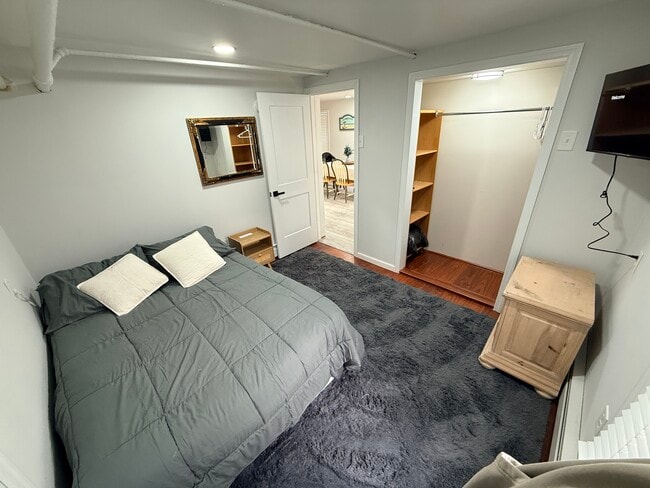 Building Photo - 8 N Nashville Ave