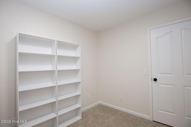 Building Photo - 681 Ginesing Dr