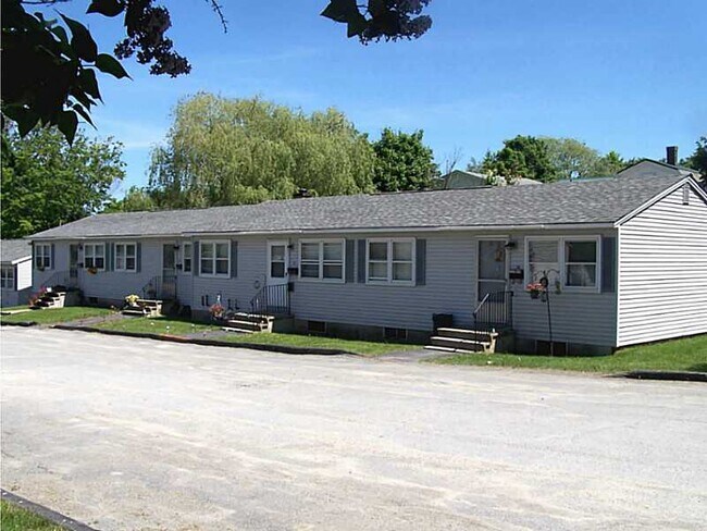 Primary Photo - 31 Shaw St