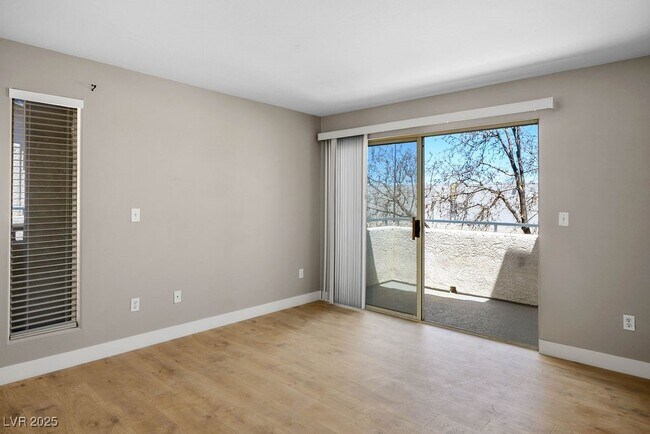 Building Photo - 3103 Key Largo Dr