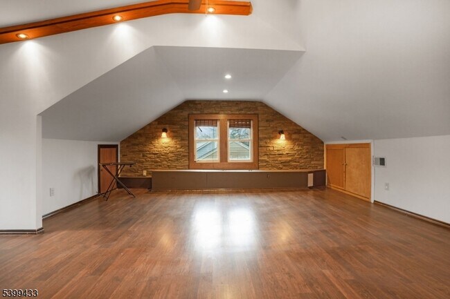 Building Photo - 80 Locust Ave