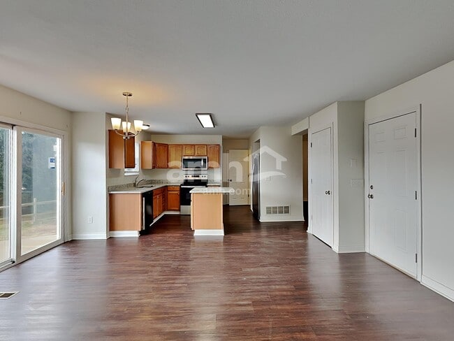 Building Photo - 1557 Pheasant Run Dr