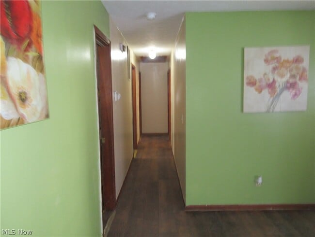 Building Photo - 7594 Southland Rd