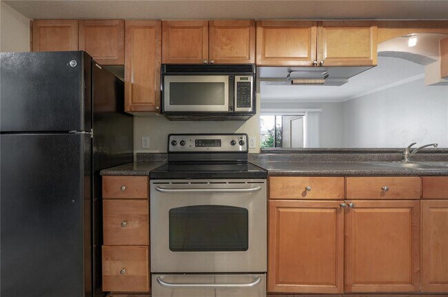 Building Photo - 12261 Sailwinds Dr