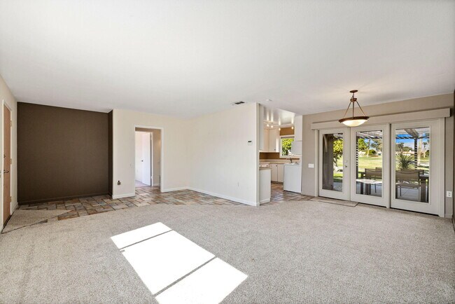 Building Photo - 77530 California Dr