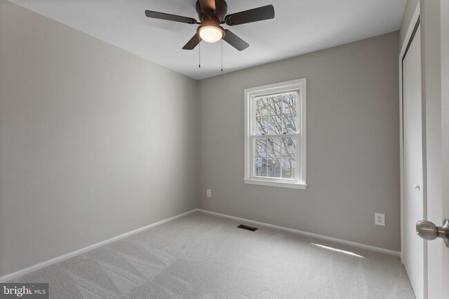 Building Photo - 941 Sherwood Ct