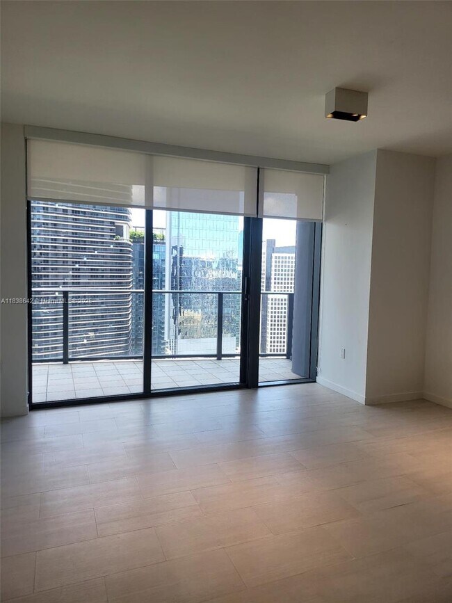 Building Photo - 1000 Brickell Plaza