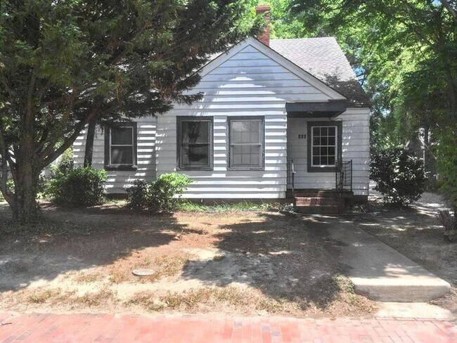 Primary Photo - 305 S Boundary St