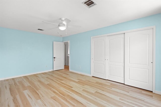 Building Photo - 8353 Steamline Cir
