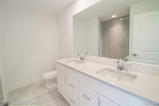 Building Photo - 49530 Coldwater Rdg Dr