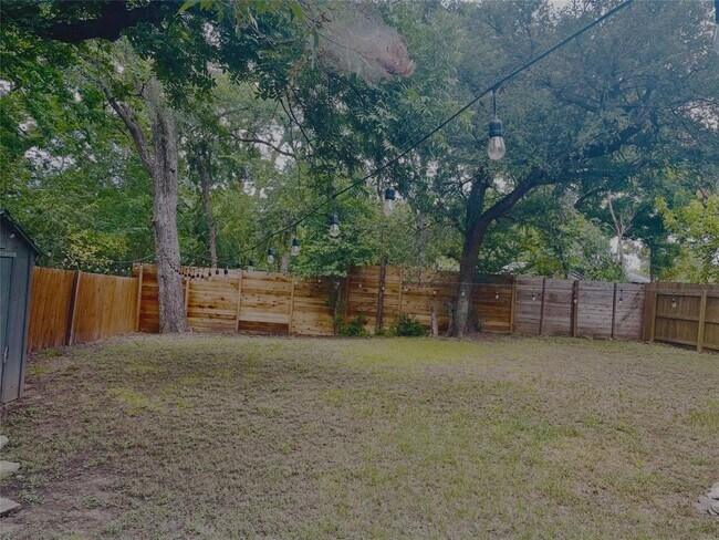 Building Photo - 1109 Gardner Cove