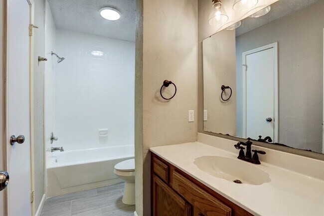 Building Photo - 19310 Spanish Needle Dr