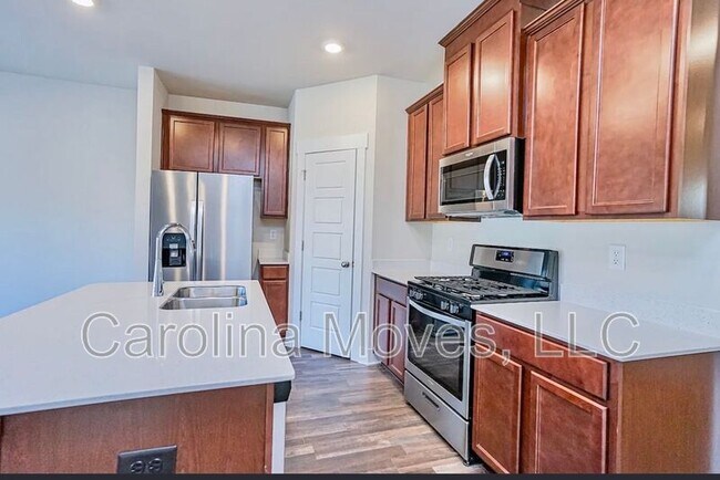 Building Photo - 609 Purteview Pl