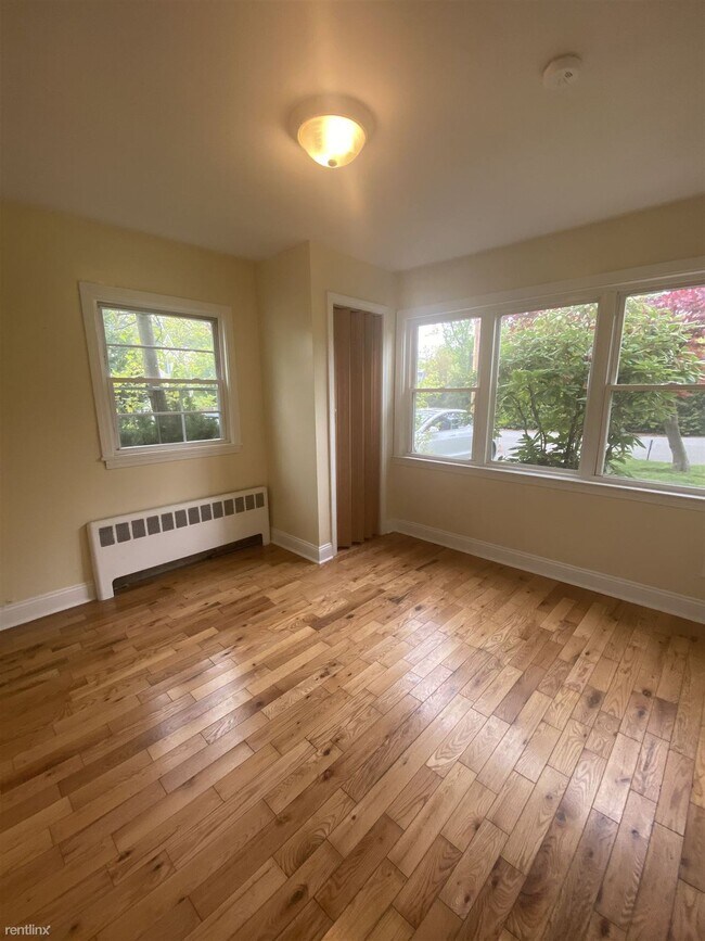 Building Photo - 4 br, 2 bath House - 25 Melrose Dr