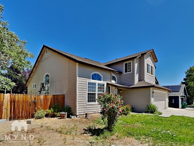 Building Photo - 695 Citadel Rd