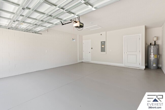 Building Photo - 59 Breeze Hill Ln