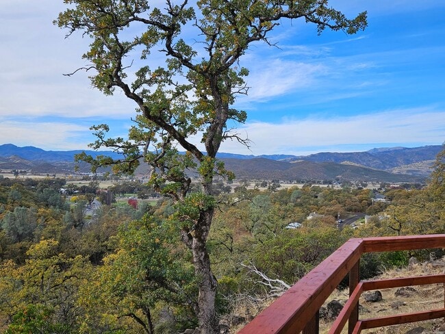 Building Photo - Breathtaking VIEWS in Hidden Valley Lake!