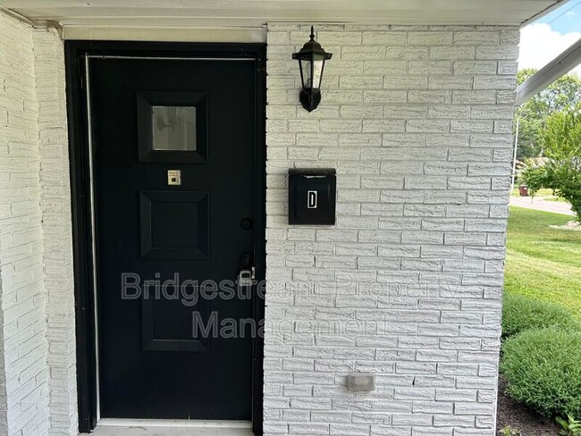 Building Photo - 4352 Sunray Rd