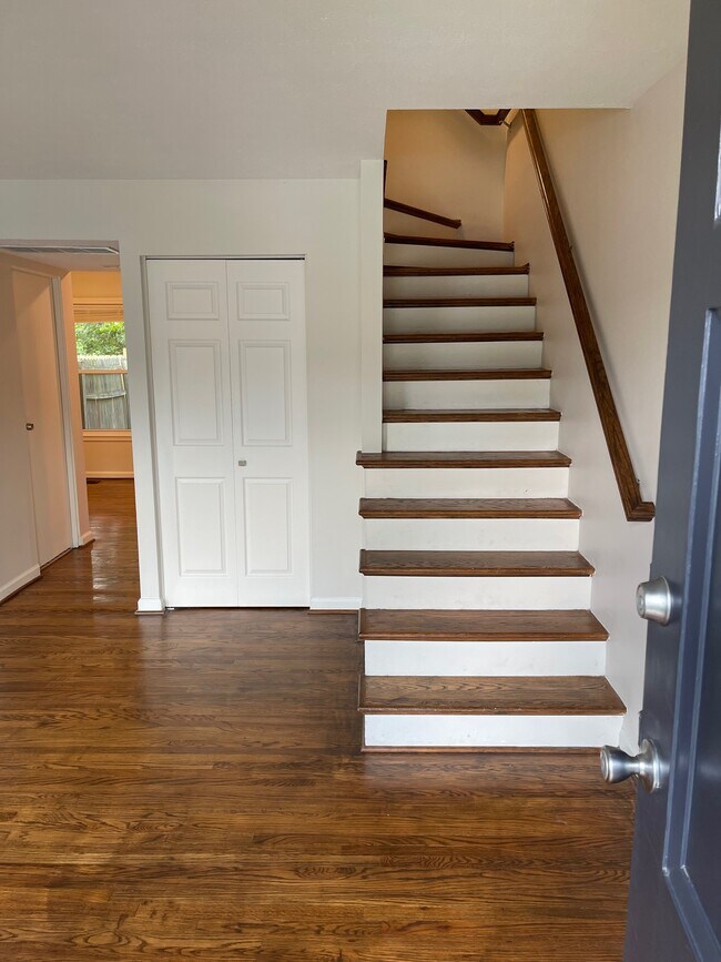 Building Photo - 2831 Bexley Ct