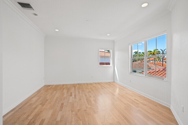 Building Photo - 1468 Mariner Way