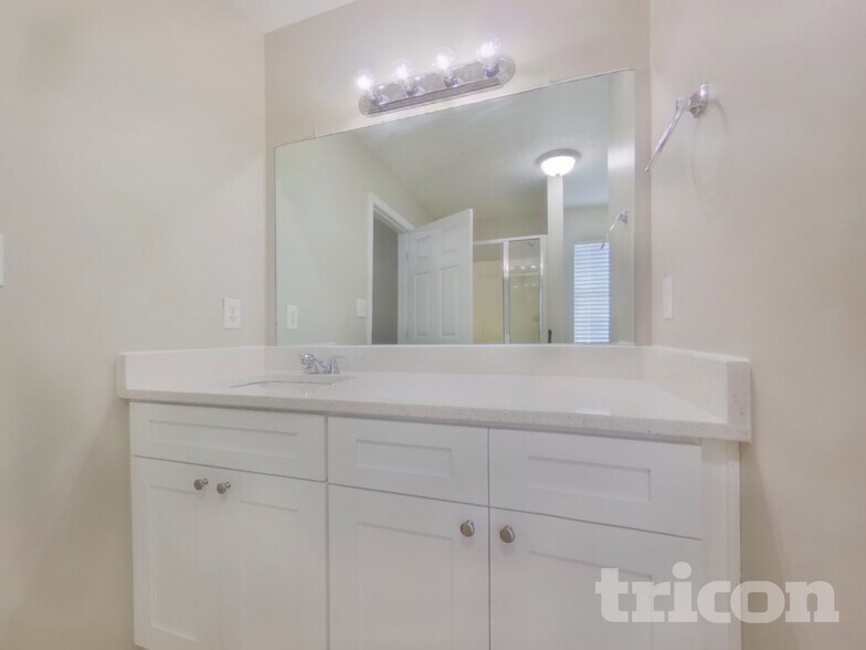 Building Photo - 1260 Wilkes Crest Dr NE