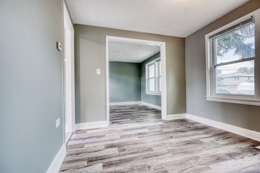 Building Photo - 5 Sunship Rd