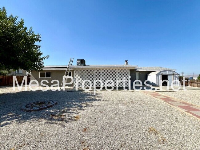 Building Photo - 17945 Sequoia St