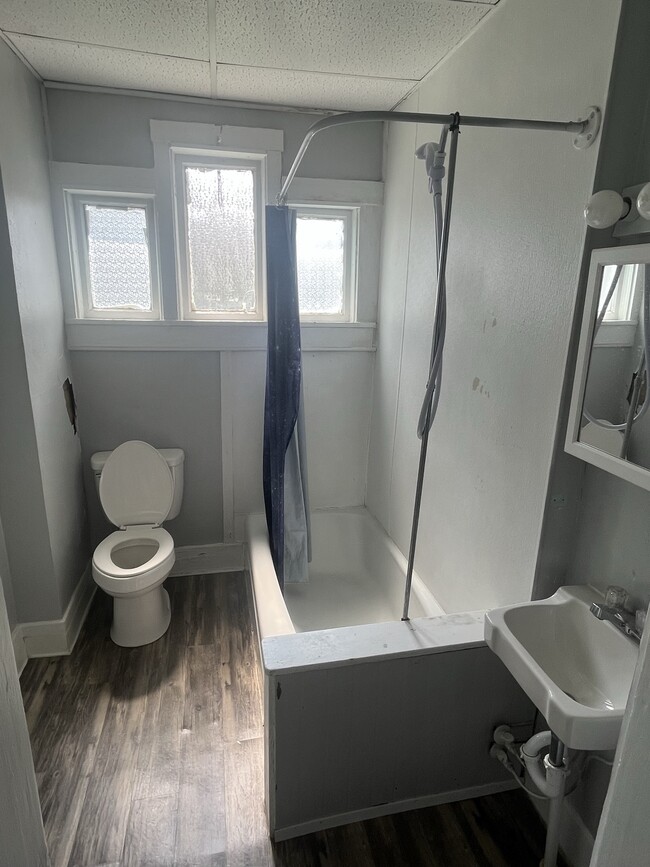 Building Photo - 29 Clinton Ave