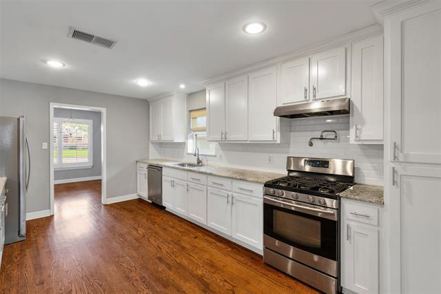 Building Photo - 4628 Surf Dr