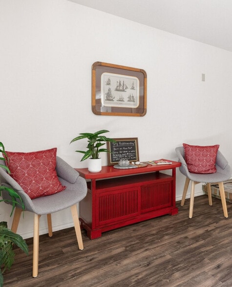 Building Photo - 804 N Main St