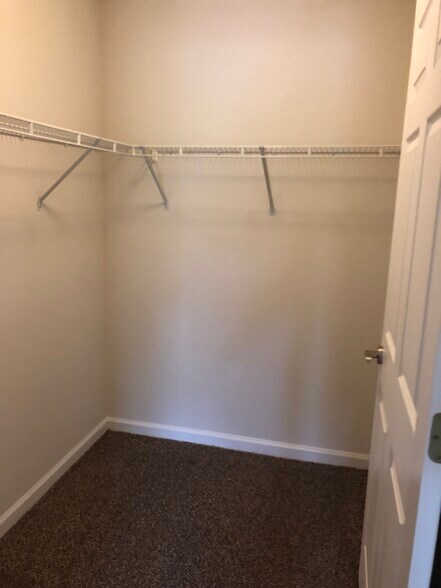 Building Photo - 3631 Kirkpatrick Cir