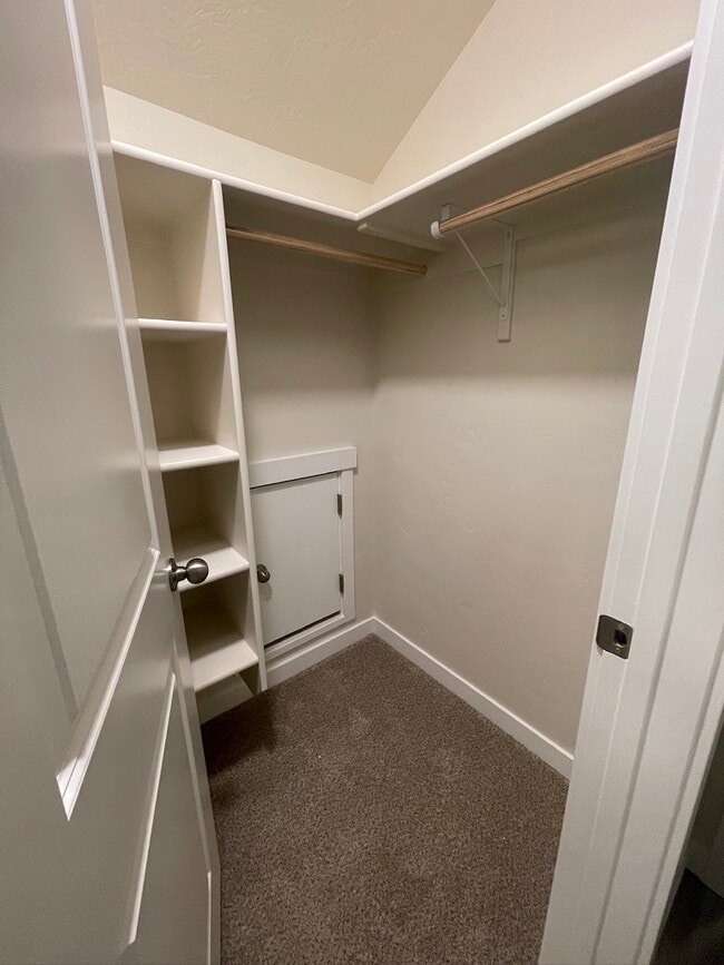 Building Photo - 1581 Witt St