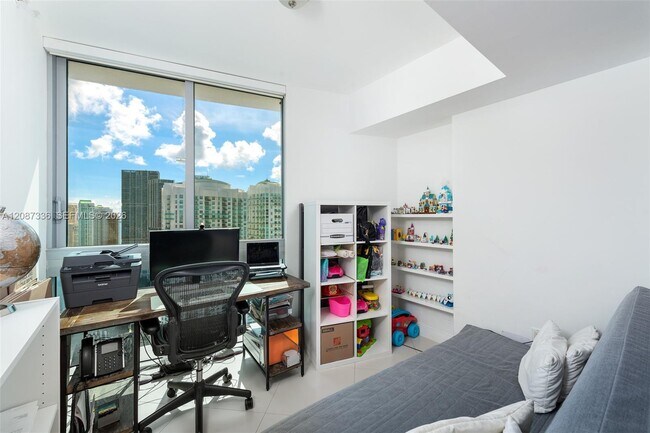 Building Photo - 350 S Miami Ave