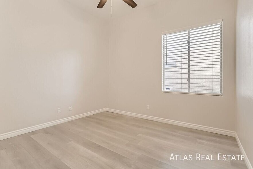 Building Photo - 9121 Little Horse Ave