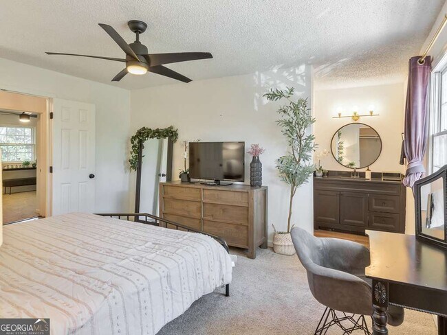 Building Photo - 2790 Farmstead Rd